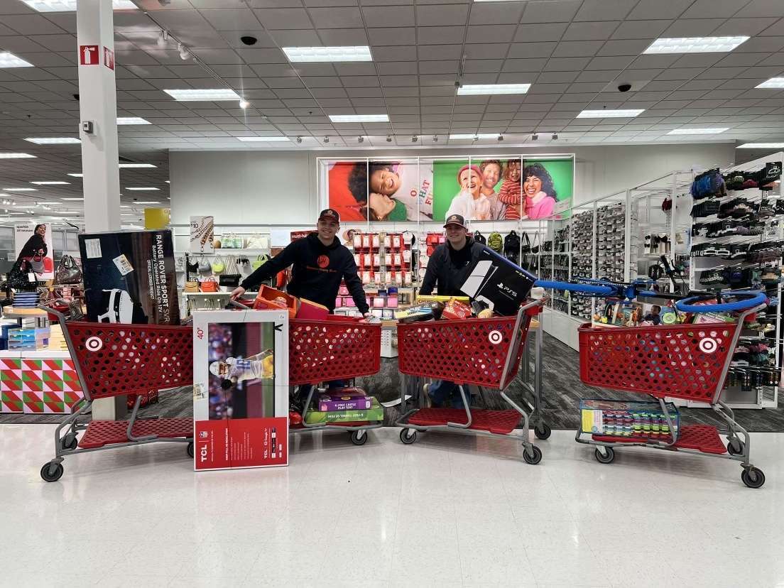 helping-hands-shopping-carts